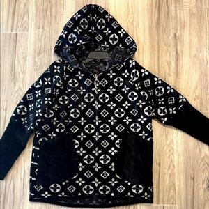 NWT-LV style oversized coat fits all sizes